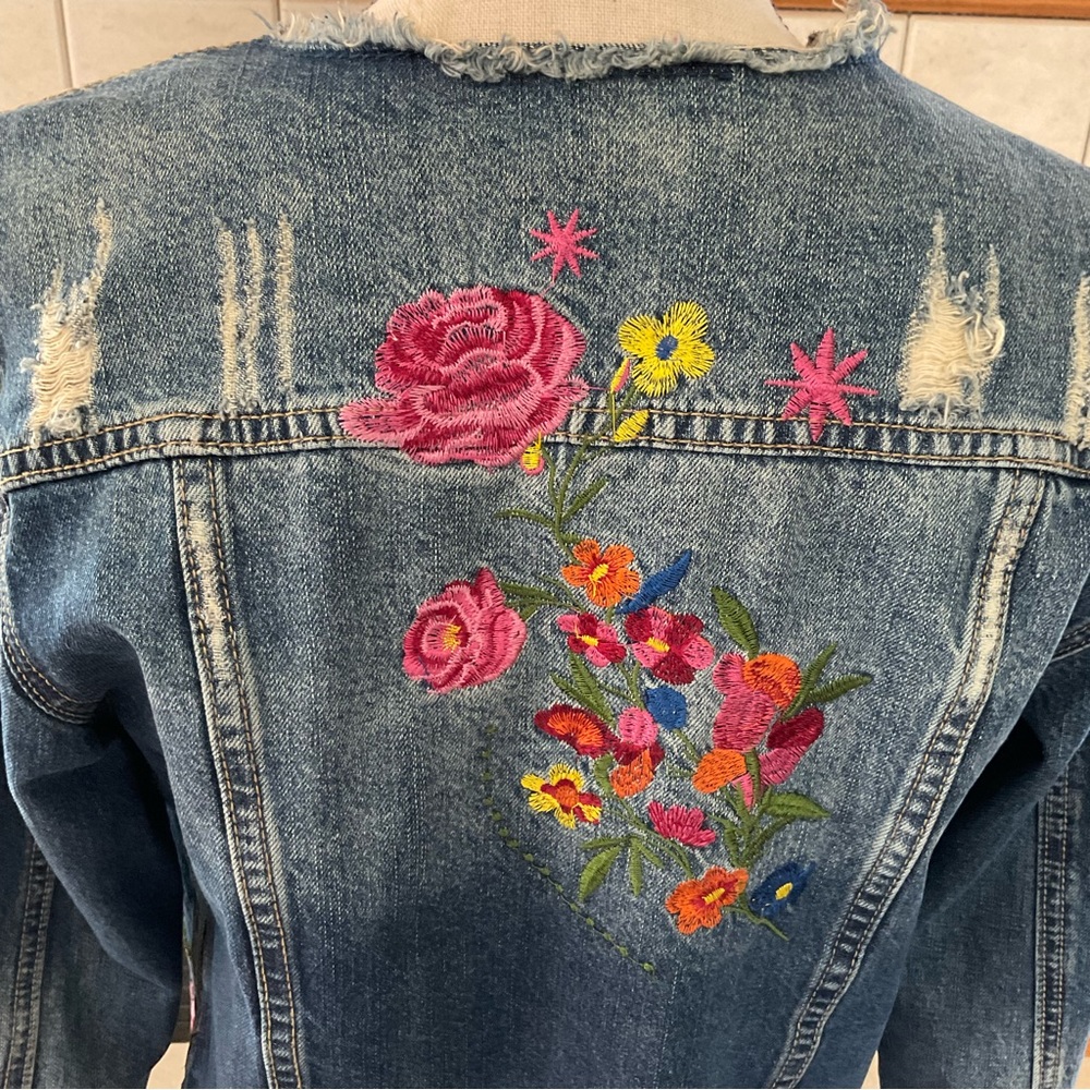 Cartise Boho Denim Floral Embroidery Blue Jean Jacket, Women’s Sz 6 - Picture 4 of 11